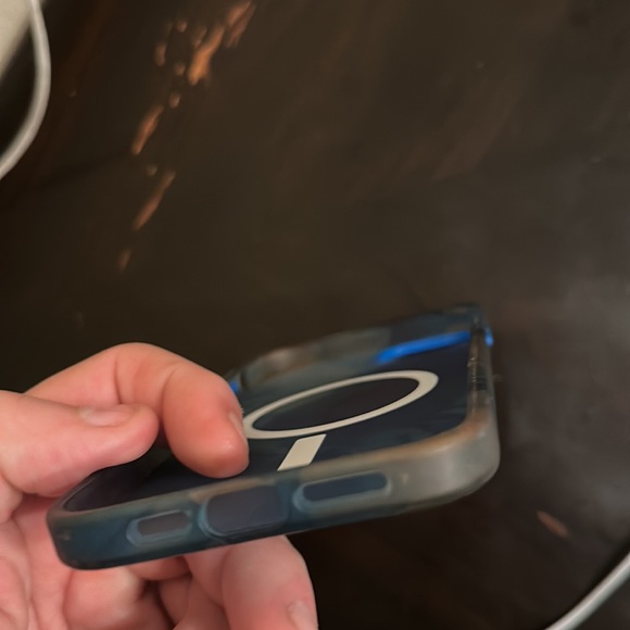 I phone 14 plus otterbox - Picture 5 of 5